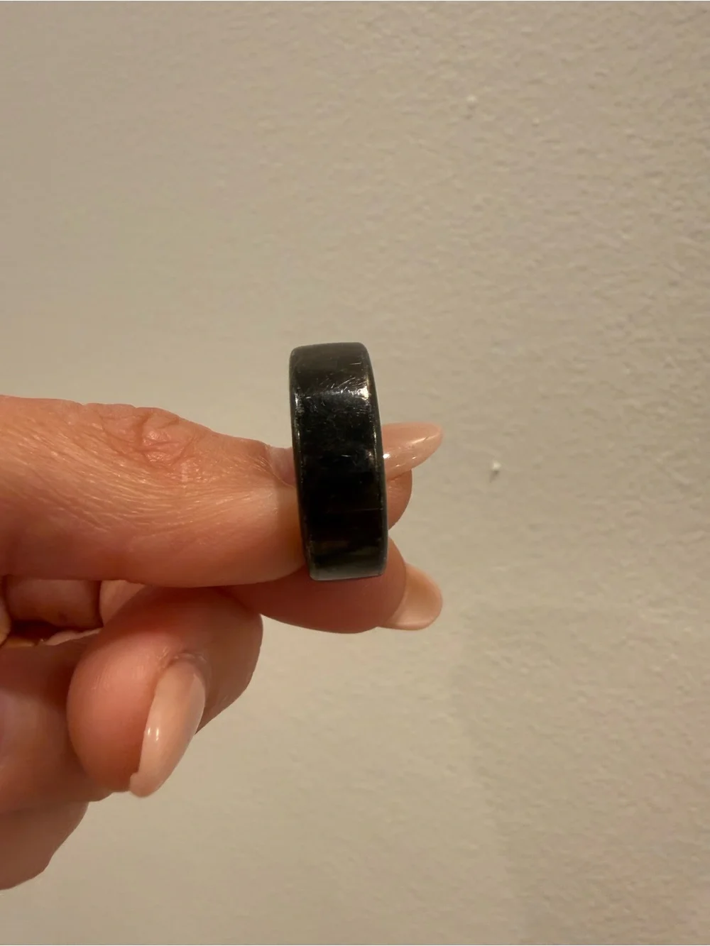 Oura Gen 3 Size 8 Heritage Black Fitness Tracker Ring, Charger and Cable